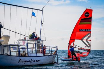 GOLD für NRV Olympic Team Surfer SEBASTIAN KÖRDEL bei den inoffiziellen Weltmeisterschaften