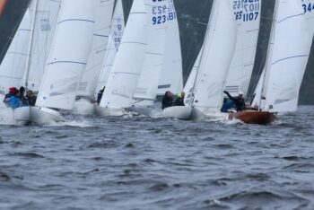 Dieter Gast von der Peter Gast Shipping GmbH  triumphiert bei der Regatta der Hamburger Wirtschaft