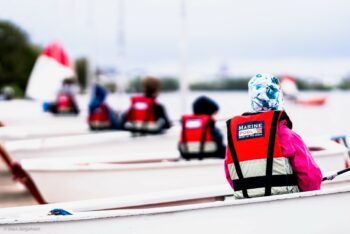 Neue Marinepool Schwimmwesten für die NRV Jugend